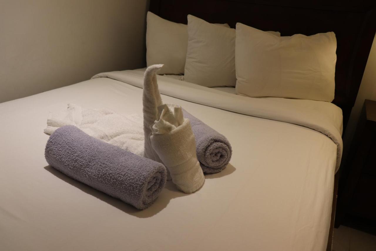On Hollywood Beach - Affordable Two Bedrooms Sleeps 6 With Two Bathrooms Dania Beach Bagian luar foto