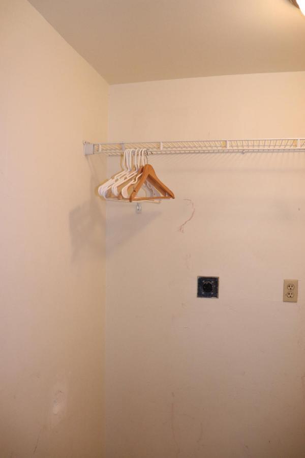 On Hollywood Beach - Affordable Two Bedrooms Sleeps 6 With Two Bathrooms Dania Beach Bagian luar foto